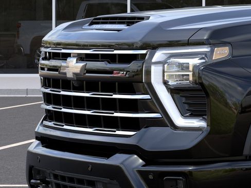 New 2026 Chevrolet Silverado 2500 LT w/ Z71 Chrome Sport Edition AWD/4WD image 13