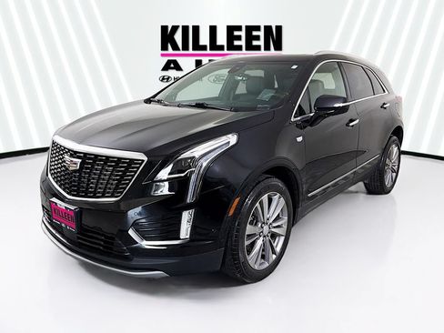 Used 2023 Cadillac XT5 Premium Luxury w/ Technology Package FWD image 3
