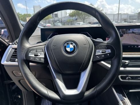 Used 2024 BMW X5 xDrive50e AWD/4WD image 11