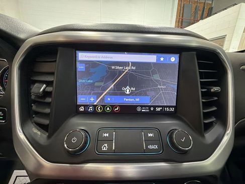 Certified 2021 GMC Acadia SLT w/ Elevation Edition FWD image 18