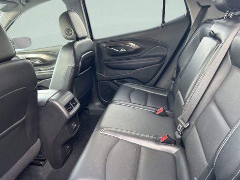 Used 2023 GMC Terrain SLT image 18