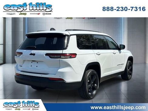 Used 2023 Jeep Grand Cherokee L Laredo AWD/4WD image 3