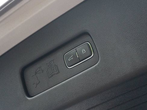 Used 2020 Lincoln Aviator Reserve w/ Elements Package Plus RWD image 14
