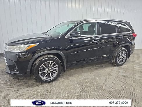 Used 2018 Toyota Highlander XLE image 7