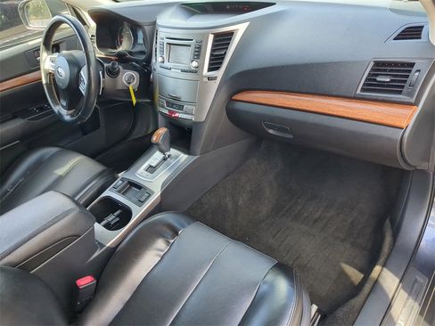 Used 2014 Subaru Outback 2.5i Limited image 10