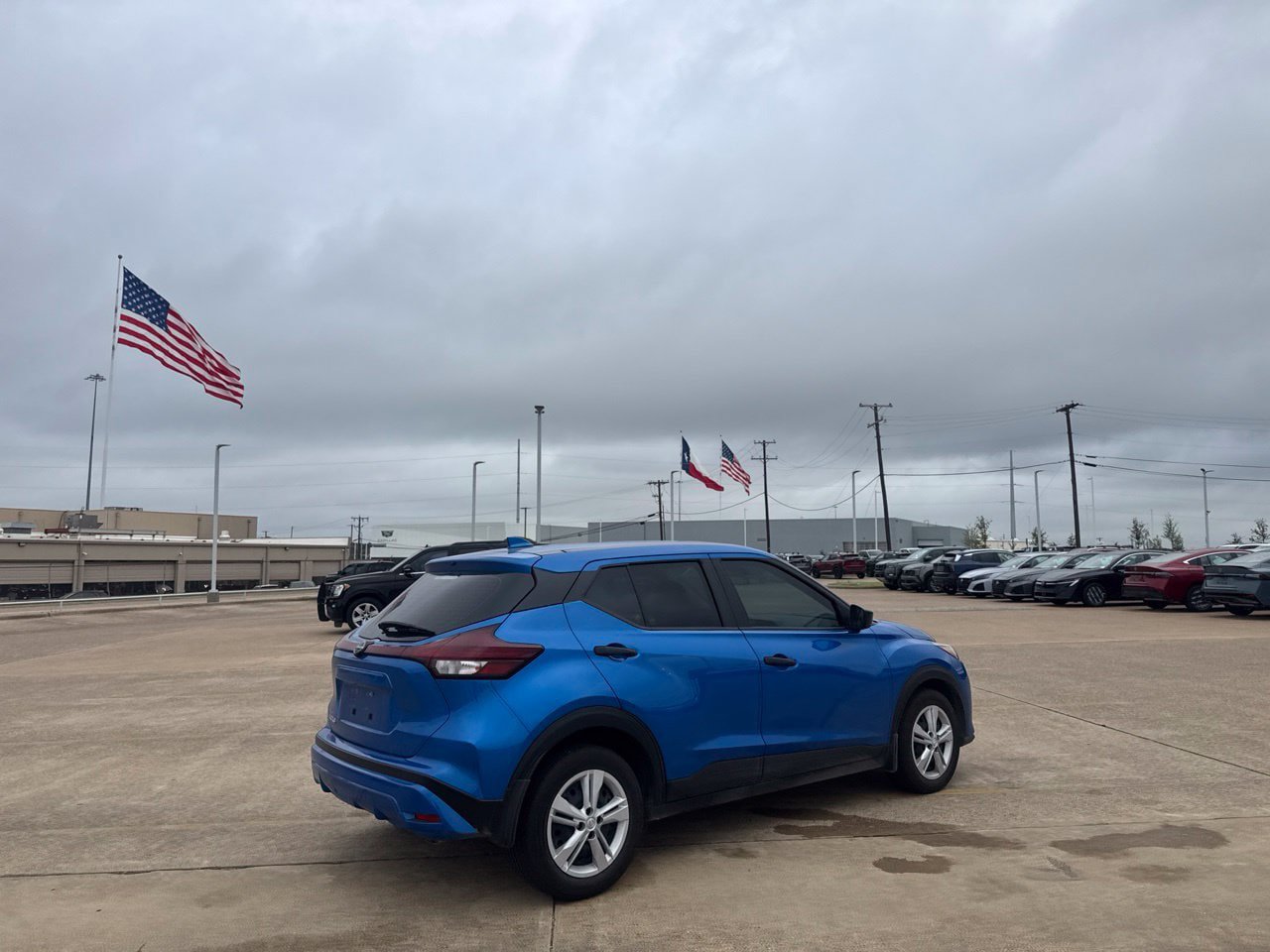 Used 2025 Nissan Kicks Play S FWD image 28