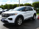 Used 2020 Ford Explorer XLT image 2