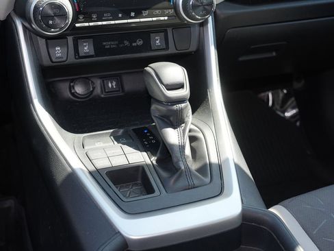 Used 2019 Toyota RAV4 XLE w/ Convenience Package AWD/4WD image 25