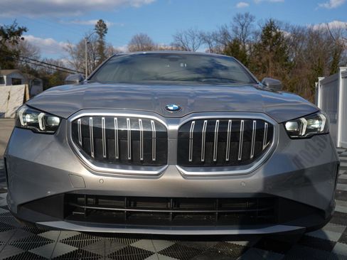 Used 2024 BMW 530i xDrive w/ Convenience Package image 15