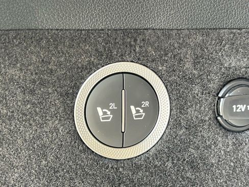 Used 2023 Genesis GV80 2.5T w/ Prestige 20" Package image 18