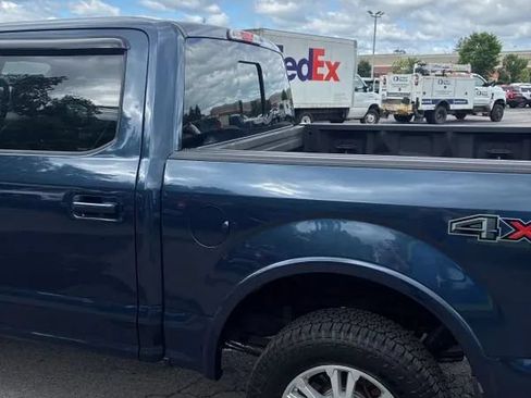 Used 2017 Ford F150 Lariat w/ Equipment Group 501A Mid AWD/4WD image 4