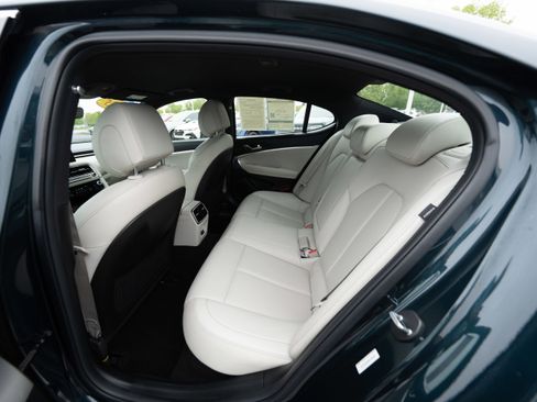 Used 2025 Genesis G70 2.5T RWD image 23