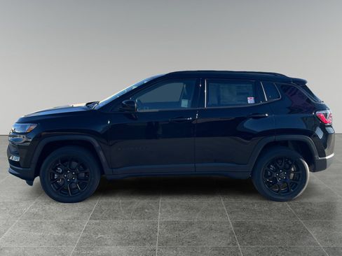 New 2026 Jeep Compass Latitude image 2