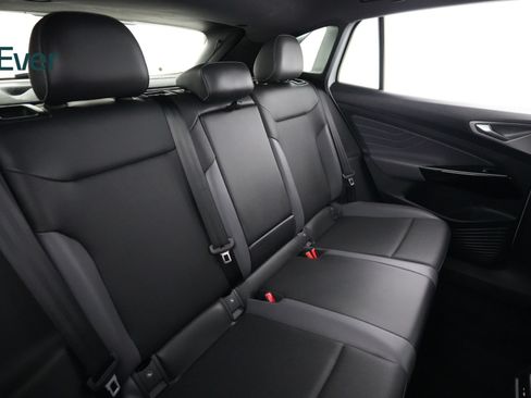 Used 2023 Volkswagen ID.4 Pro S RWD image 5