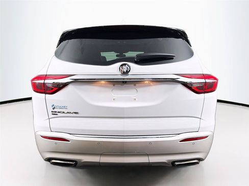 Used 2020 Buick Enclave Essence w/ Sound and Sites Package AWD/4WD image 10
