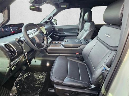 New 2025 Ford Expedition Platinum w/ Stealth Appearance Package image 4