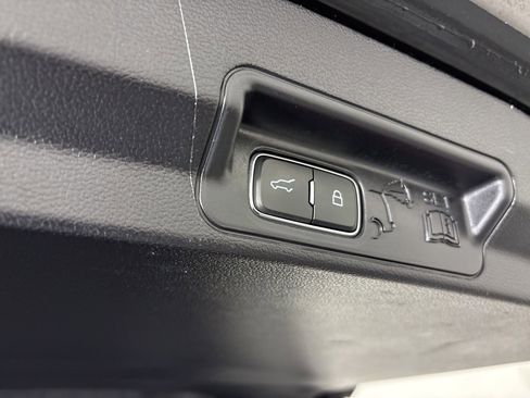 Used 2021 Ford Explorer ST image 40