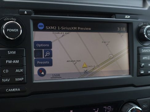 Used 2018 Nissan Titan SV w/ SV Convenience Package image 15