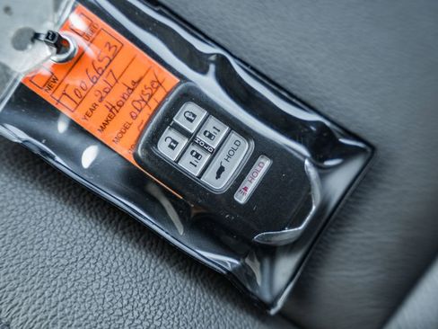 Used 2017 Honda Odyssey Touring Elite image 44