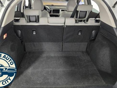 Used 2019 Honda HR-V EX image 31