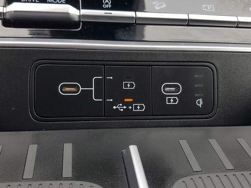 Used 2025 Hyundai Santa Fe SEL FWD image 26