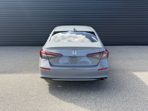Used 2025 Honda Civic Sport image 10