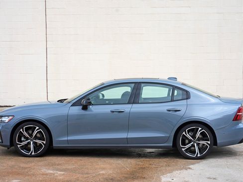Used 2024 Volvo S60 B5 Plus AWD/4WD image 47