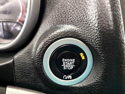 Used 2018 Dodge Journey SE image 15