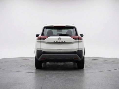 Used 2025 Nissan Rogue SV image 7