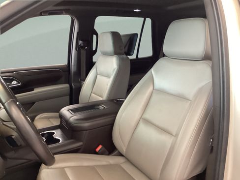 Used 2021 Chevrolet Tahoe LT w/ Rear Media and Nav Package RWD image 22