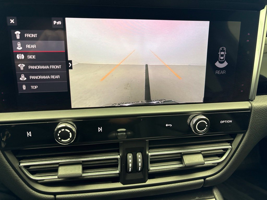 Certified 2023 Porsche Macan S AWD/4WD image 40