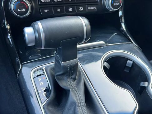 Used 2018 Kia Stinger RWD image 30