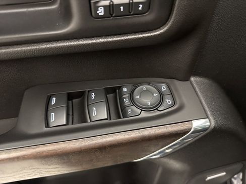 Used 2020 GMC Sierra 3500 Denali w/ Denali Ultimate Package image 32