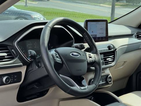 Used 2020 Ford Escape SEL AWD/4WD image 30