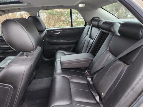 Used 2011 Cadillac DTS Luxury image 36