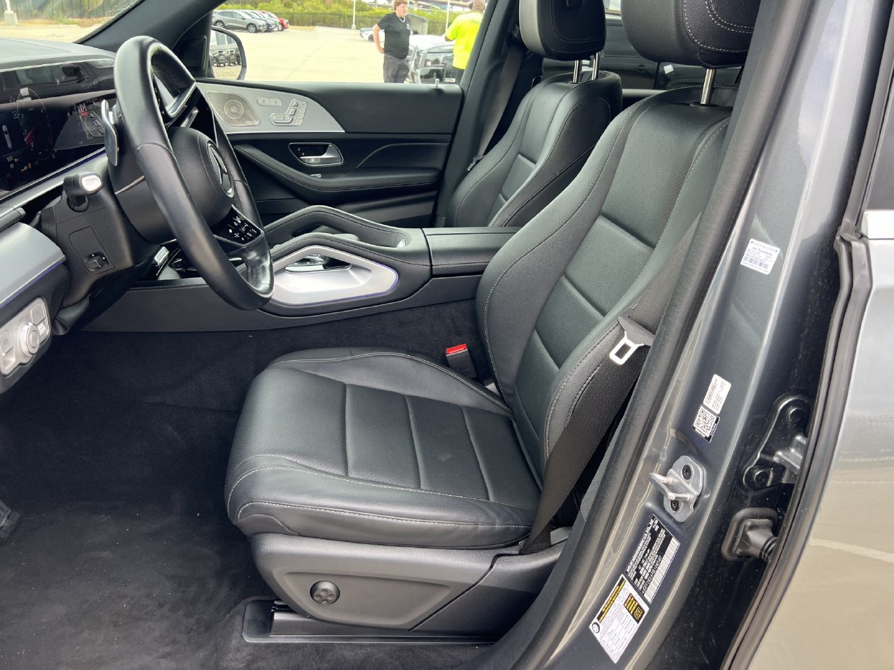Used 2024 Mercedes-Benz GLS 450 4MATIC image 5