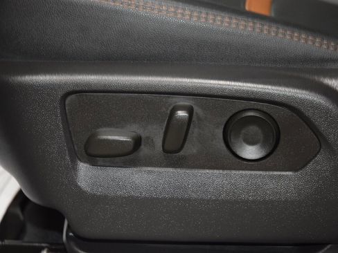 Used 2024 GMC Sierra 2500 AT4 w/ AT4 Premium Plus Package image 40