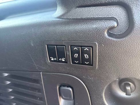 Used 2015 Cadillac Escalade ESV Luxury RWD image 26