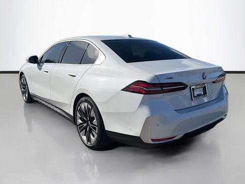 New 2026 BMW 530i xDrive w/ Premium Package image 6