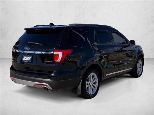 Used 2016 Ford Explorer XLT w/ Equipment Group 202A FWD image 5