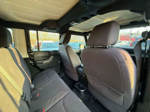 Used 2013 Jeep Wrangler Unlimited Sport AWD/4WD image 38