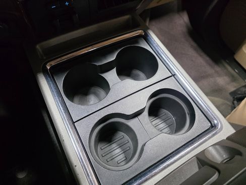 Used 2015 Ford F250 Lariat w/ Lariat Interior Package image 37