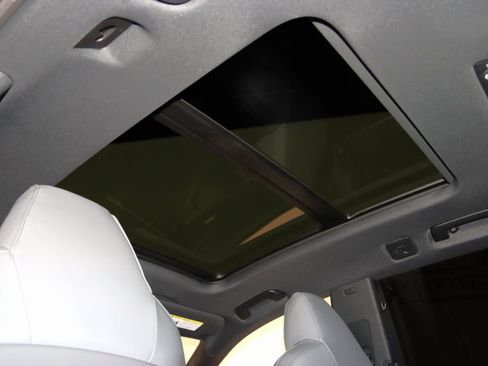 Used 2023 Audi SQ8 Prestige image 16