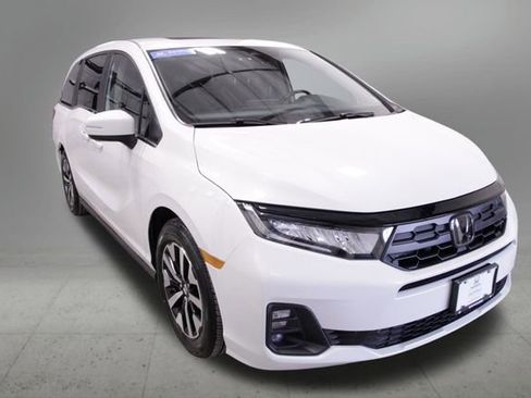 Certified 2025 Honda Odyssey EX-L image 9
