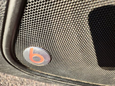 Used 2017 Chrysler 300 S image 28