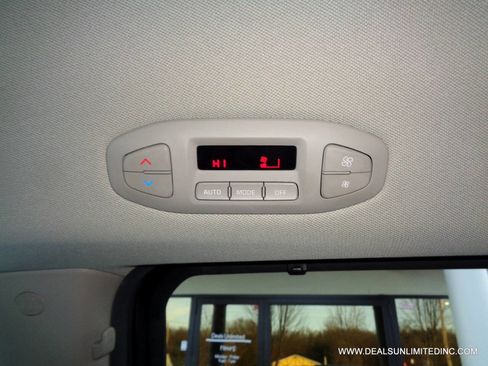 Used 2017 Kia Sedona EX image 17