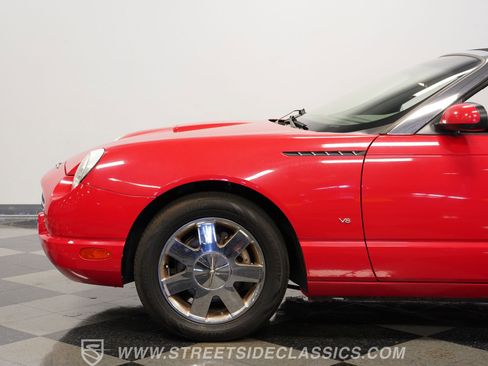 Used 2003 Ford Thunderbird image 23