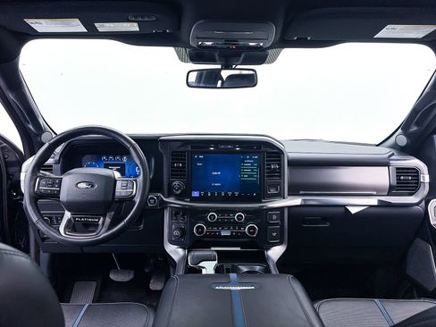 Used 2025 Ford F150 Platinum w/ FX4 Off-Road Package AWD/4WD image 27