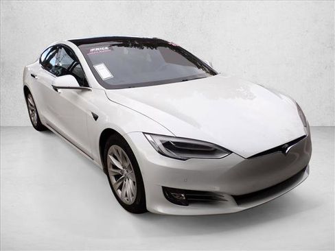 Used 2020 Tesla Model S Long Range image 6
