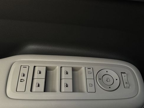 Certified 2025 Hyundai Santa Fe Limited image 12